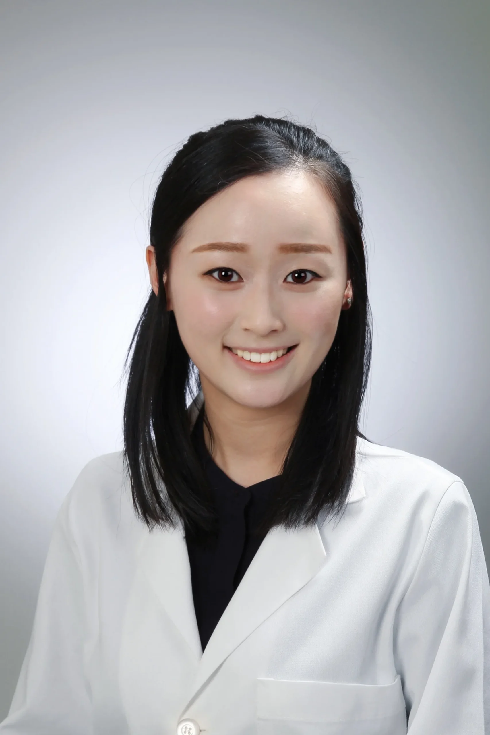 Dr. Isabel Lau